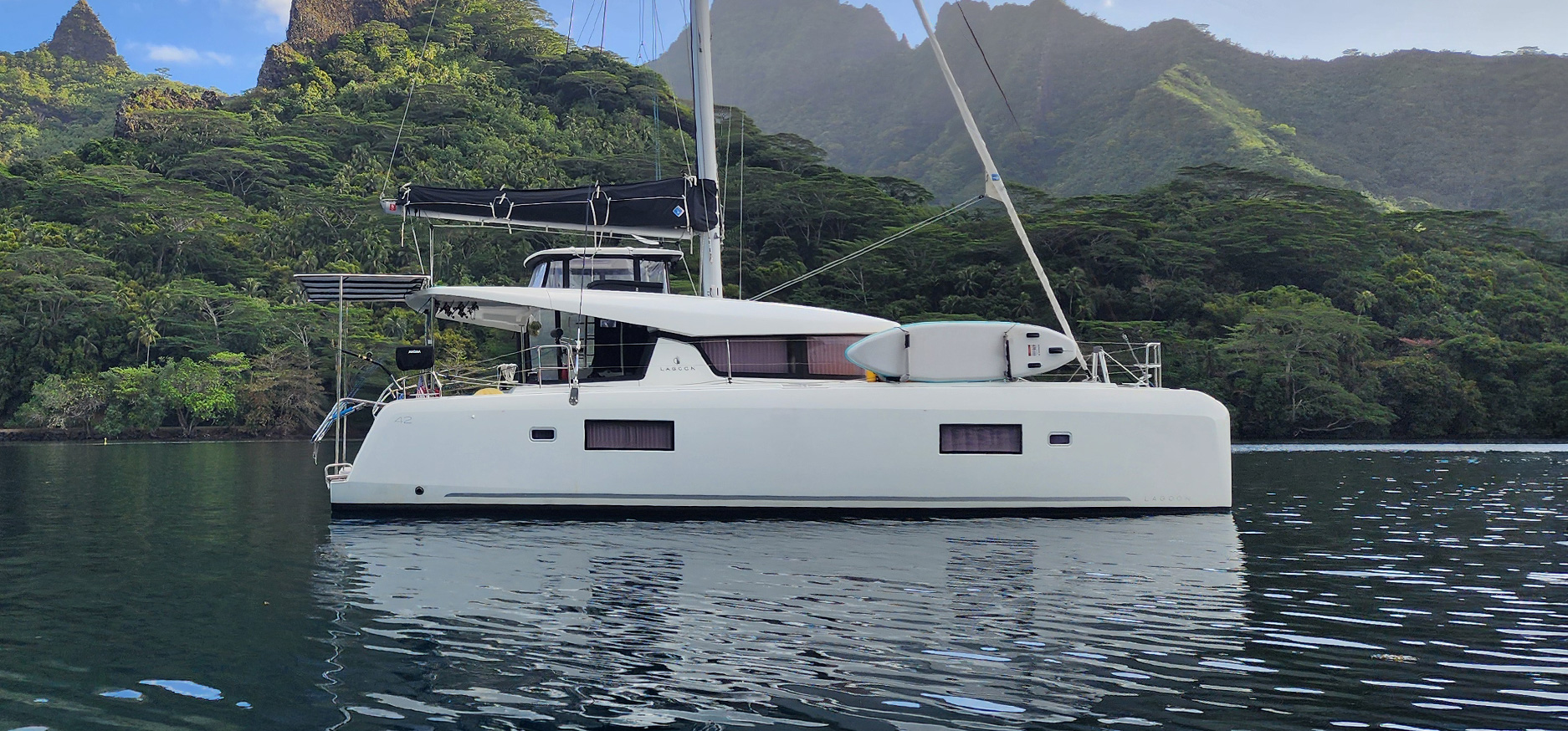 2020 Lagoon 42 Owners Version | BAGIA